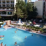 아파트 Admiral Plaza *