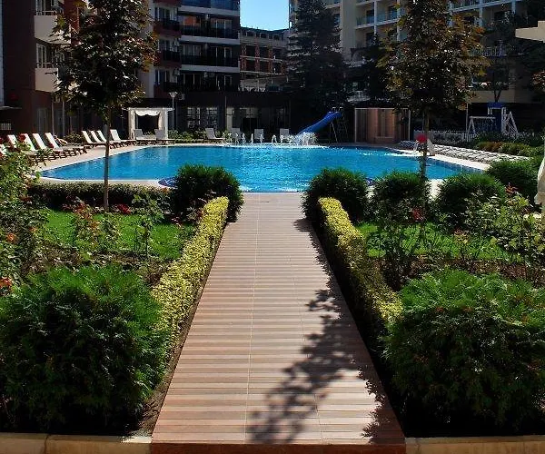 Admiral Plaza