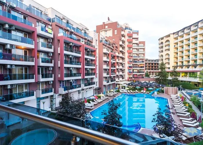 Admiral Plaza *