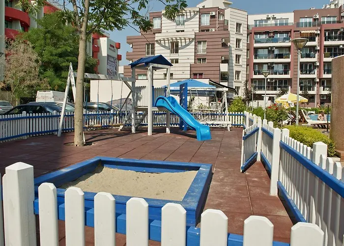 Admiral Plaza Apartment